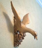 Houtsnijwerk goud vogel eend.
Wanddecoratie., Ophalen of Verzenden