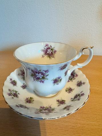 Royal Albert Sweet Violets Kop en Schotel dames beschikbaar voor biedingen