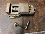 Zware Draaibare Machineklem 135x120mm, Doe-het-zelf en Verbouw, Gereedschap | Handgereedschap, Ophalen, Gebruikt
