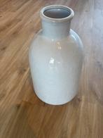 Witte Vaas met Motief, Huis en Inrichting, Woonaccessoires | Vazen, Ophalen, Wit, Aardewerk of Porselein, Zo goed als nieuw