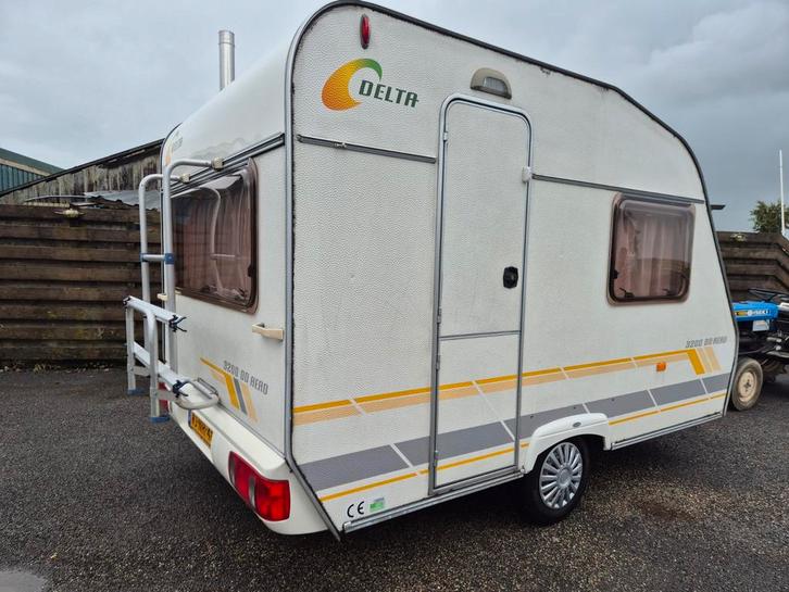 Lichtgewicht Delta 3200 aero, Stapelbed, 2X Dinette, Caravans en Kamperen, Caravans, Bedrijf, tot en met 3, 500 - 750 kg, Standaardzit
