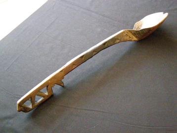 HOUTEN LEPEL TOEAREG NOORD AFRIKA 57 cm GEOMETRISCH beschikbaar voor biedingen