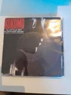 Kokomo 7 inch a little bit further away, Ophalen of Verzenden, Zo goed als nieuw