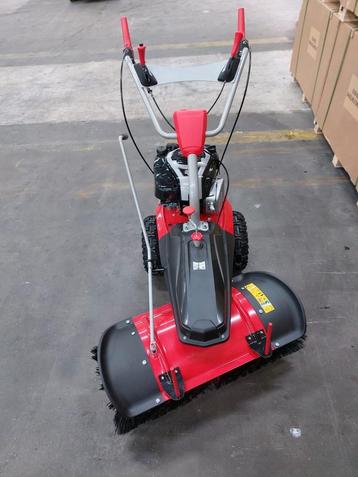 Veegmachines 80 cm of 100 cm  ideaal op u paardenbedrijf beschikbaar voor biedingen