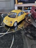 Volkswagen beetle 1/18, Ophalen of Verzenden