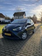 Toyota Aygo 1.0 VVT-i x-fun (bj 2019), Auto's, Toyota, 12 maanden, Gebruikt, Euro 6, 4 stoelen