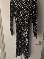 Zwarte jurk met print - Maat M, Kleding | Dames, Jurken, Maat 38/40 (M), Zwart, Ophalen of Verzenden, Zo goed als nieuw