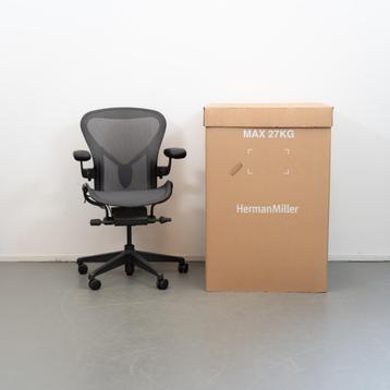 10 Herman Miller Aeron B Remastered Graphite Nieuw beschikbaar voor biedingen