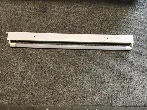 Koppelbare TL led verlichting, Dieren en Toebehoren, Vogels | Hokken en Kooien, Zo goed als nieuw, Vogelkooi, Aluminium, Ophalen of Verzenden