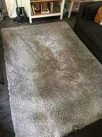 Hoogpolig grijs tapijt, Huis en Inrichting, Ophalen, 150 tot 200 cm, 200 cm of meer, Zo goed als nieuw