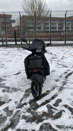 Vespa Sprint 50cc 2021 –Full Option –Zwart/Rood –22.250 km, Fietsen en Brommers, Scooters | Vespa, Ophalen, Gebruikt, Maximaal 45 km/u