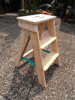 Nieuw blank houten trapje te koop, Doe-het-zelf en Verbouw, Ophalen of Verzenden, Nieuw, Minder dan 2 meter