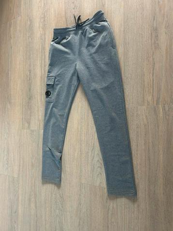 CP Company sweatpants maat L  smoke grey beschikbaar voor biedingen