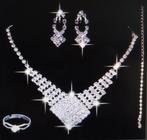 Zilveren ketting met oorbellen,een ring, geheel van strass, Overige materialen, Verstelbaar, Verzenden, Nieuw