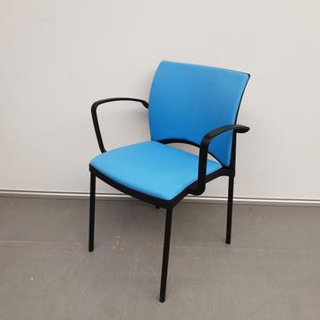 Viasit vergaderstoel - blauwe stof (vlekken in stof) beschikbaar voor biedingen