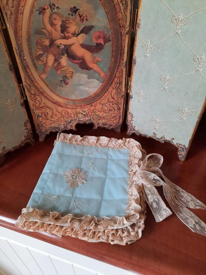 Handgemaakte lingerie hoes, met veel Antiek kant 30€, Antiek en Kunst, Curiosa en Brocante, Ophalen of Verzenden