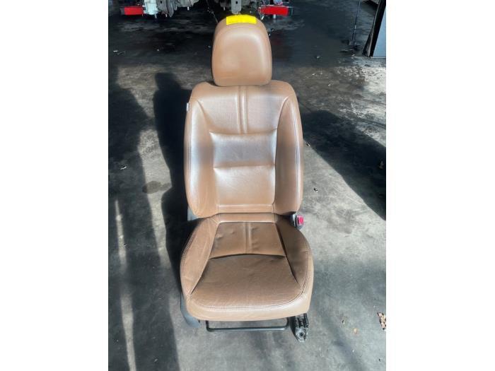 Stoel rechts van een Kia Sorento, Auto-onderdelen, Interieur en Bekleding, Kia, Gebruikt, 3 maanden garantie, Ophalen of Verzenden