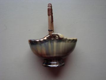 Antiek bonbonschaaltje / schaaltje met hengsel / bonbonniere beschikbaar voor biedingen