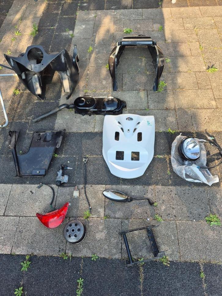 Kymco Agility 50 Carry Delivery onderdelen, Fietsen en Brommers, Brommeronderdelen | Scooters, Gebruikt, Kymco, Overige typen