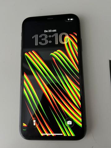 iPhone 11 - Goed Onderhouden!bat 87% IOS 26 beschikbaar voor biedingen