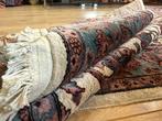 Handgeknoopt Nain tapijt  zijde & wol Vintage 245  x 160 cm