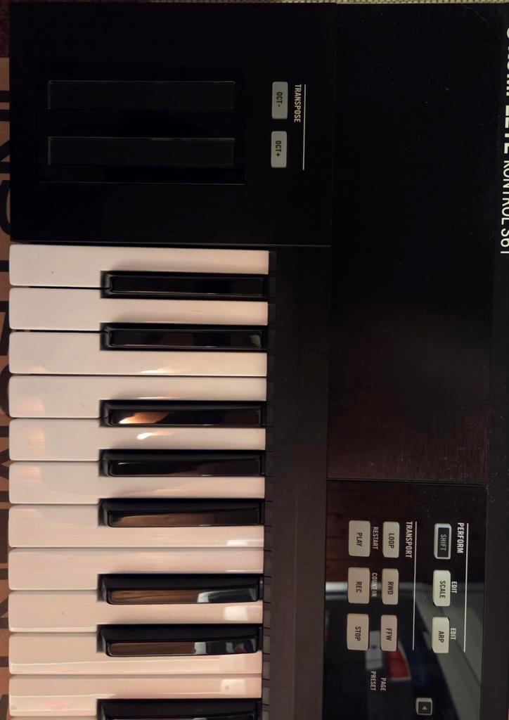 Native Instruments Komplete Kontrol S61 MK1, Muziek en Instrumenten, Keyboards, Zo goed als nieuw, 61 toetsen, Overige merken