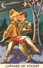 Militair LUIPAARD op schoot, Verzamelen, Ophalen of Verzenden, 1940 tot 1960, Ongelopen, Overige thema's