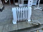 Delonghi elektrische olie radiator, Doe-het-zelf en Verbouw, Verwarming en Radiatoren, Ophalen, 30 tot 80 cm, Radiator, Minder dan 60 cm