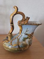 Majolica vaas met uniek design, Ophalen
