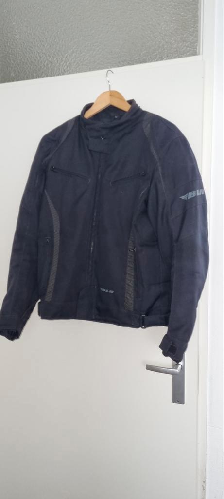 BLH motorjack Zwart

Maat L
In prima conditie. Veilige jack, Motoren, Kleding | Motorkleding, Jas | textiel, Dames, Heren, Tweedehands