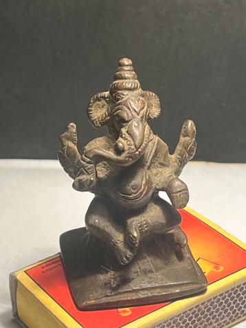 Antiek Bronzen Ganesha Altaarstuk 18e Eeuw beschikbaar voor biedingen