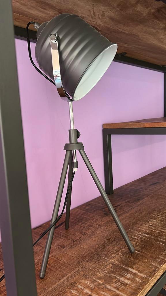 Tafel lampje, Huis en Inrichting, Lampen | Vloerlampen, Zo goed als nieuw, Minder dan 100 cm, Metaal, Ophalen