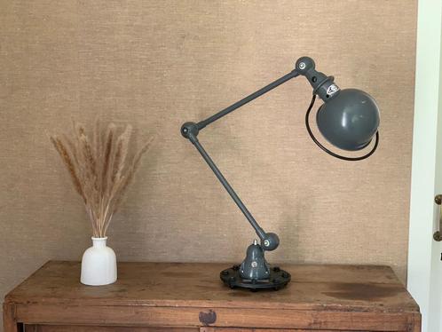 Jieldé | Blauw Grijs | Tafellamp | Vintage | Oud | 2-armig, Huis en Inrichting, Lampen | Tafellampen, Gebruikt, Minder dan 50 cm