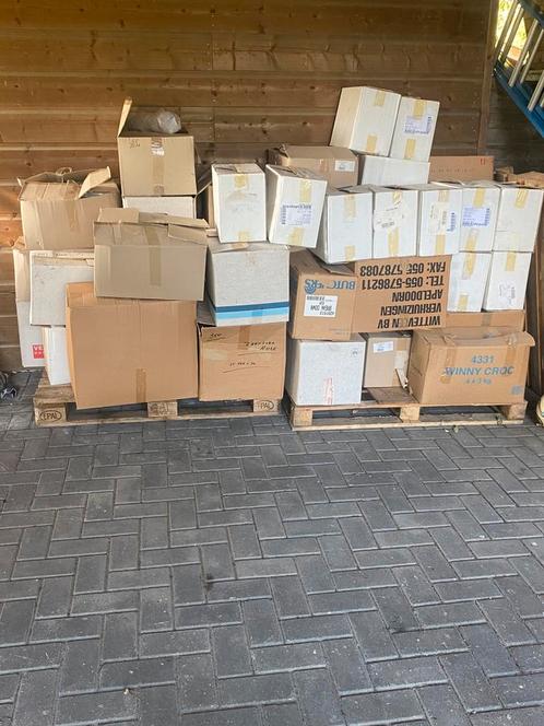 Grote partij (circa 40 dozen) diposables en diversen, Diversen, Rommelmarktspullen, Nieuw, Ophalen