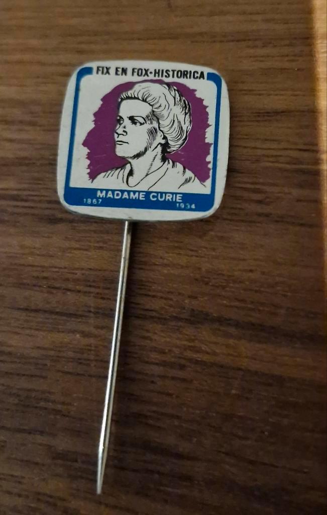 Sp 312 Vintage Fix en Fox Speldjes - Historische Helden, Verzamelen, Speldjes, Pins en Buttons, Gebruikt, Speldje of Pin, Overige onderwerpen