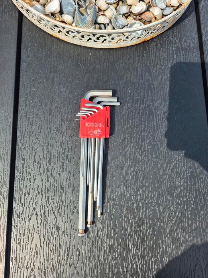 Inbussleutelset Kinzo, Doe-het-zelf en Verbouw, Gereedschap | Handgereedschap, Zo goed als nieuw, Ophalen of Verzenden