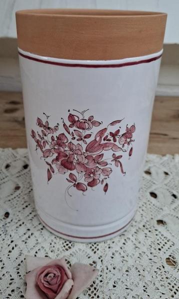 Mooie Franse wijnkoeler, bordeaux rode bloemen, Moustiers beschikbaar voor biedingen