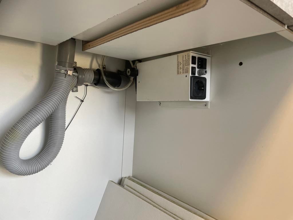 Afzuigmotor onderbouw tandtechniek Schick, Doe-het-zelf en Verbouw, Ophalen, Minder dan 700 watt