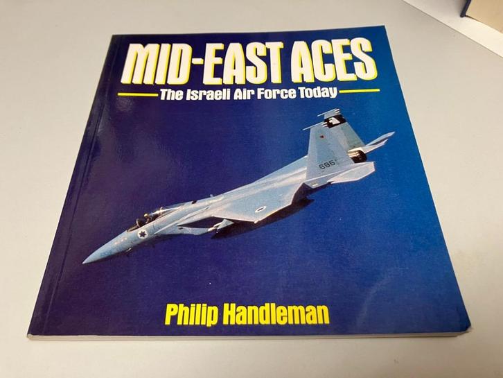 Mid East Aces The Israeli air force today, Boeken, Oorlog en Militair, Gelezen, Luchtmacht, 1945 tot heden, Ophalen of Verzenden