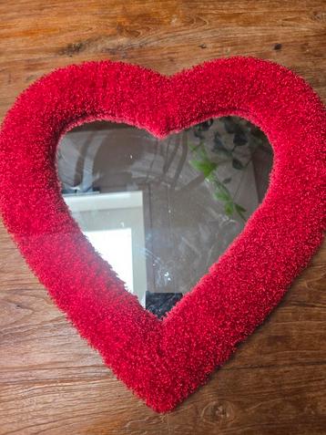 Fluffy Hart Spiegel, Rood Hartje, Superleuk beschikbaar voor biedingen