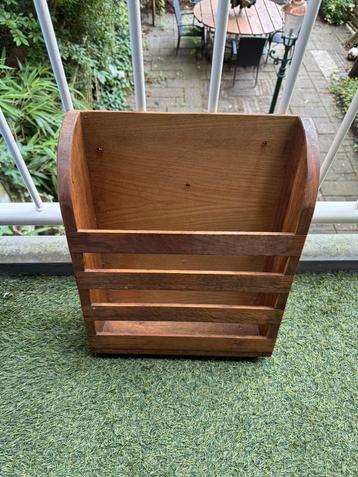 Rekje voor in de boot teak beschikbaar voor biedingen