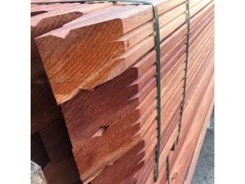 Hardhouten Paal 85x85x2000 mm met v-groef ACTIE PAAL €15,00 beschikbaar voor biedingen