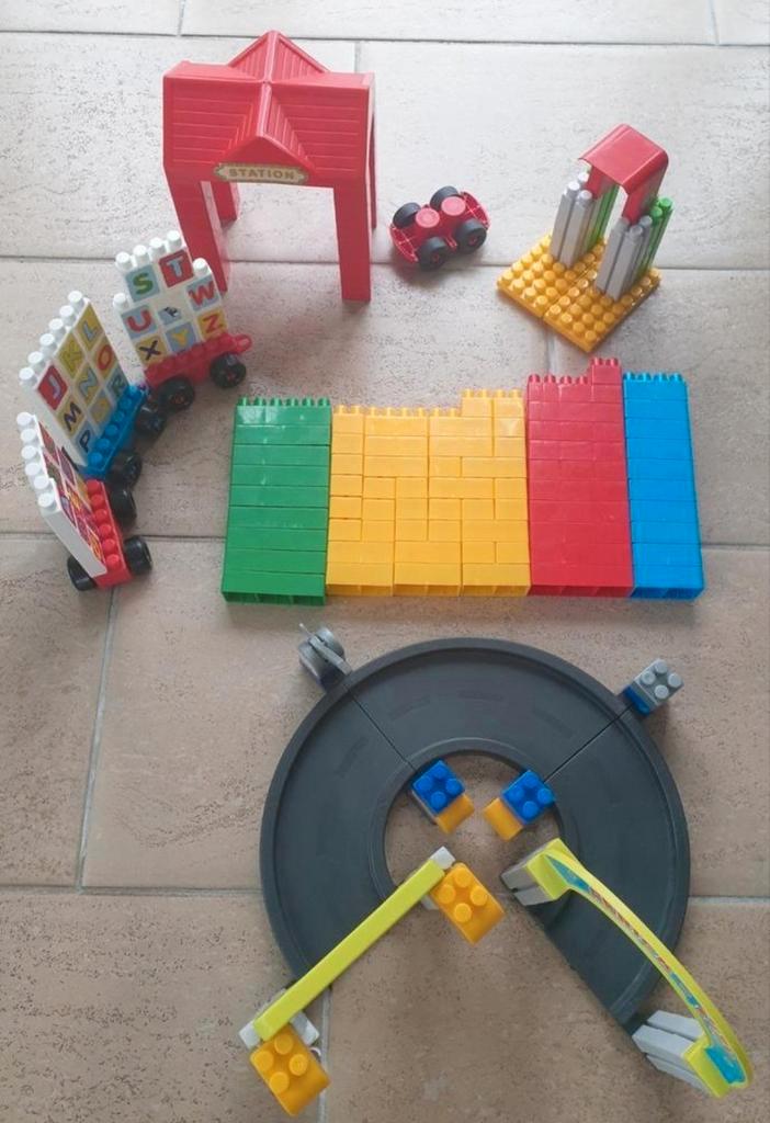 Abrick leuke aanvulling voor manege of garage stadsdeel 1, Kinderen en Baby's, Speelgoed | Bouwstenen, Zo goed als nieuw, Ophalen of Verzenden