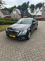 Mercedes-Benz E-Klasse 1.8 E200 CGI Sedan AUT 2009 Grijs, Auto's, Mercedes-Benz, Achterwielaandrijving, Zwart, 4 cilinders, Particulier