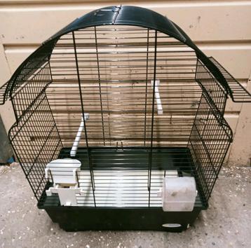 Mooie ferplast zwarte vogel kooi direct te gebruiken  beschikbaar voor biedingen