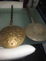 Twee antieke beddenpannen (bedwarmers)met fraaie motieven, Antiek en Kunst, Ophalen of Verzenden, Koper