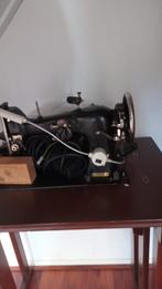 Electrische naaimachine  PFAFF op tafel, Hobby en Vrije tijd, Naaimachines en Toebehoren, Ophalen, Gebruikt, Naaimachine, Pfaff