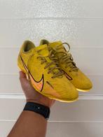 Nike voetbalschoenen maat 38,5, Maat XS of kleiner, Verzenden, Zo goed als nieuw, Schoenen