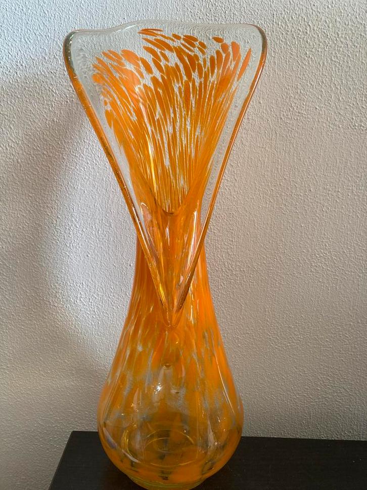 Murano Vaas - Oranje Spots, Bijzondere Vormgeving, Antiek en Kunst, Antiek | Glas en Kristal, Ophalen of Verzenden