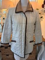 Witte, quilted, korte Jas Comma, 36-38, ZGAN., Verzenden, Zo goed als nieuw, Maat 36 (S), Wit